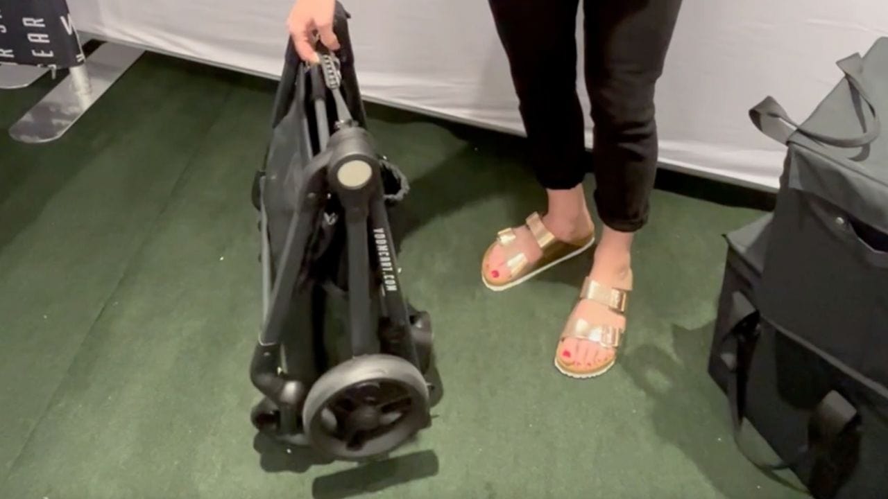 Load video: VOOMcart quick collapse